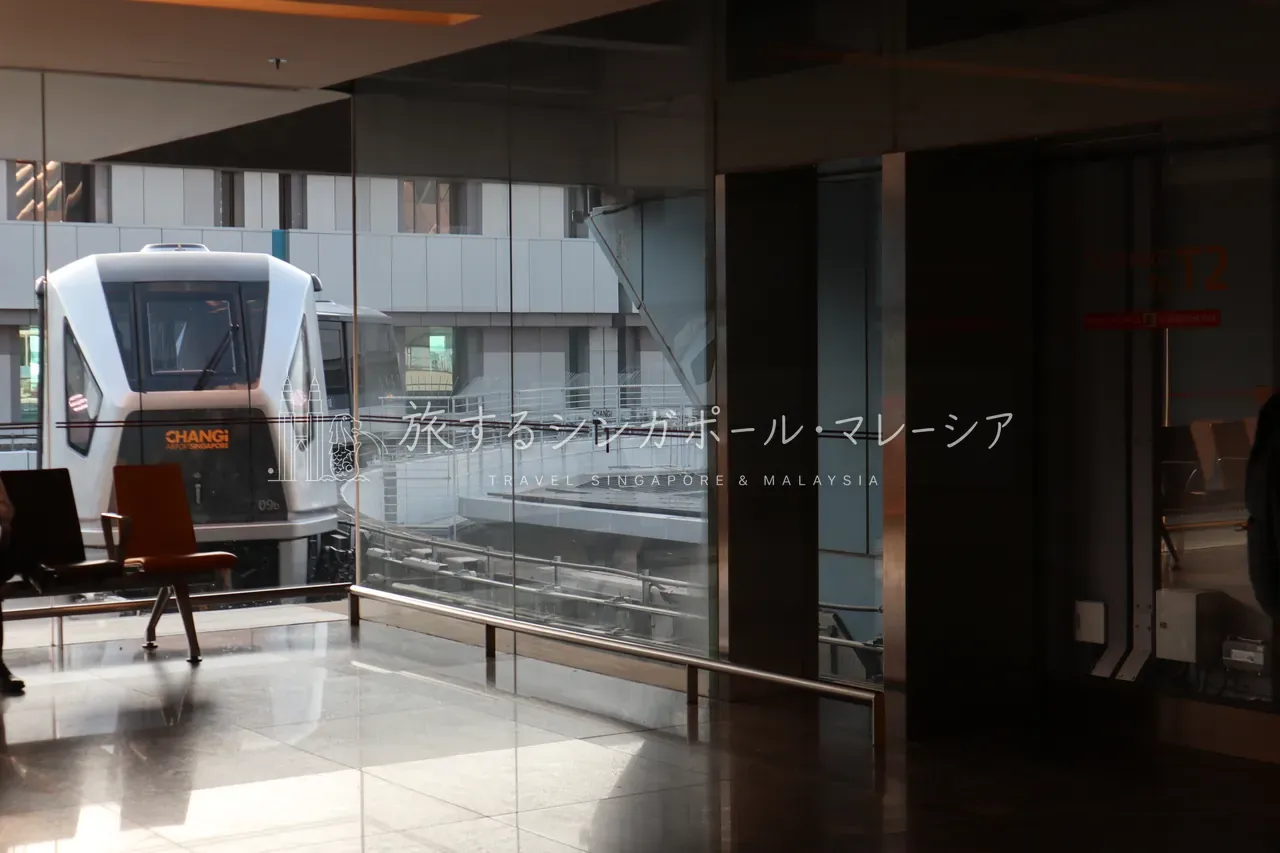 ターミナルを結ぶ「スカイトレイン」