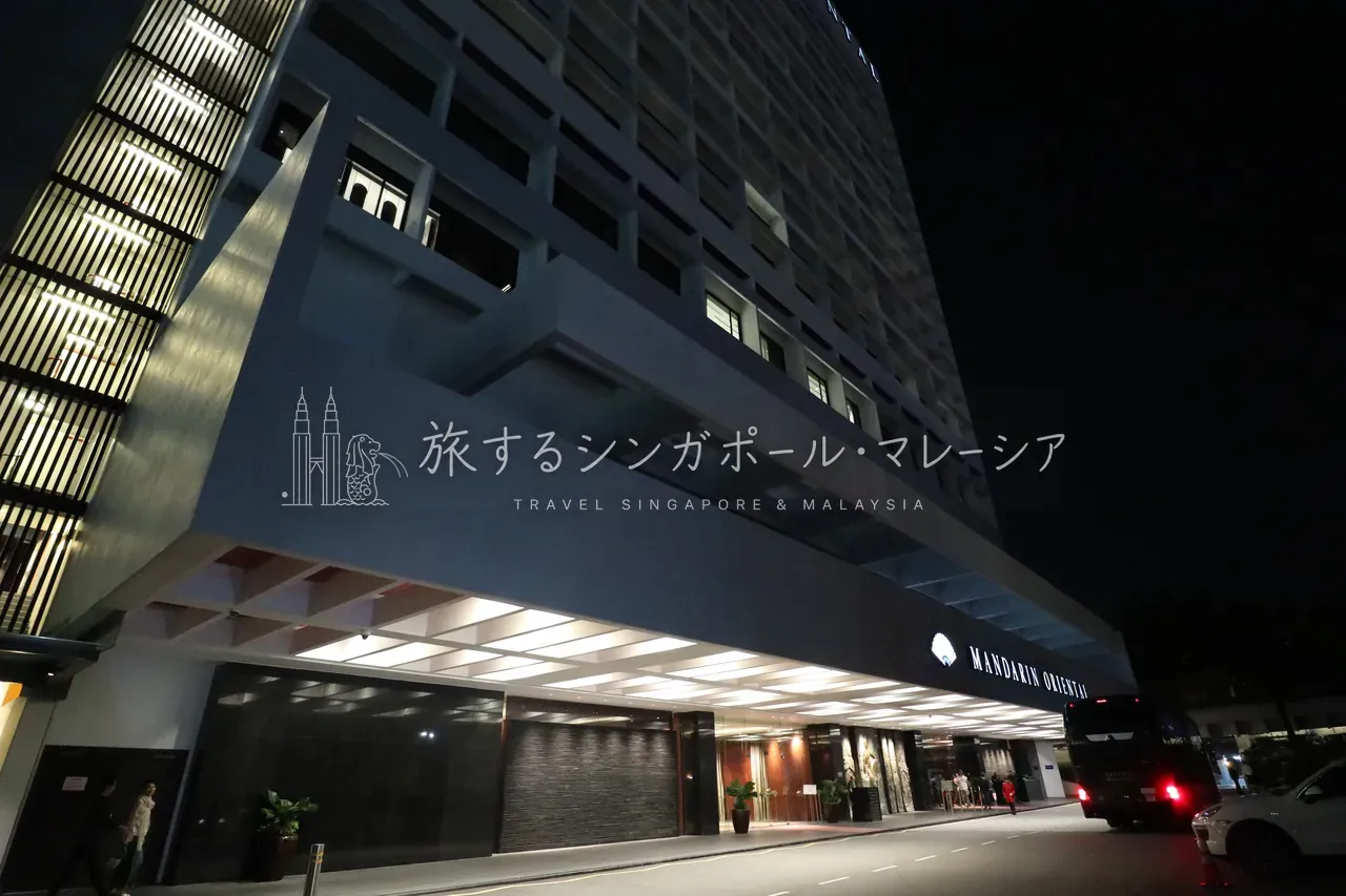 入口から
