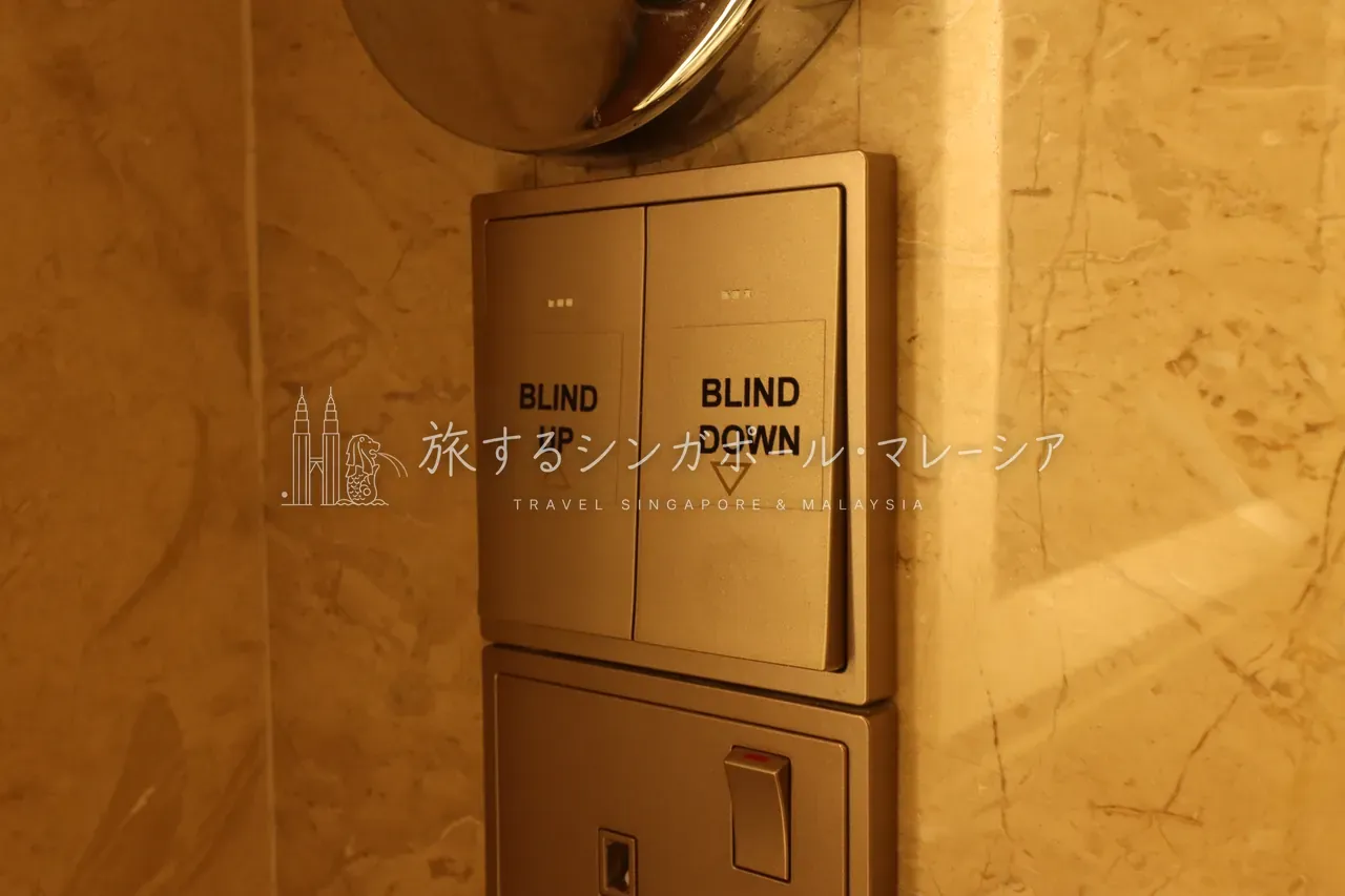 反対側から見てもこの広さ。テレビが小さく見えますが普通サイズで、それだけ部屋が広いということ。とにかく快適でした。
